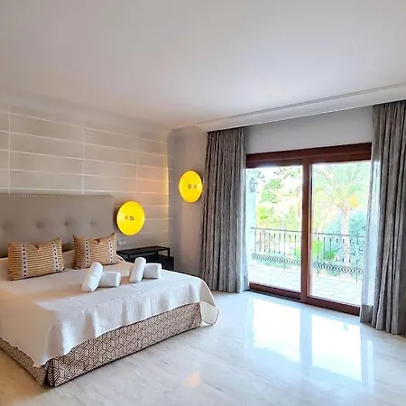 13 Bdrms Rancho Huge Garden Breathtaking Views! * Estepona