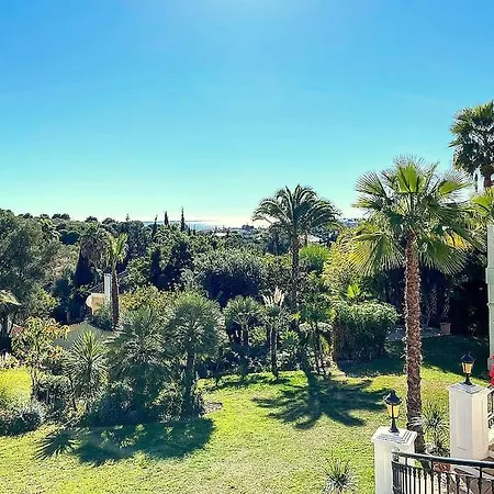 13 Bdrms Rancho Huge Garden Breathtaking Views! Villa Estepona