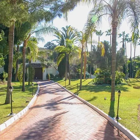 13 Bdrms Rancho Huge Garden Breathtaking Views! Villa Estepona