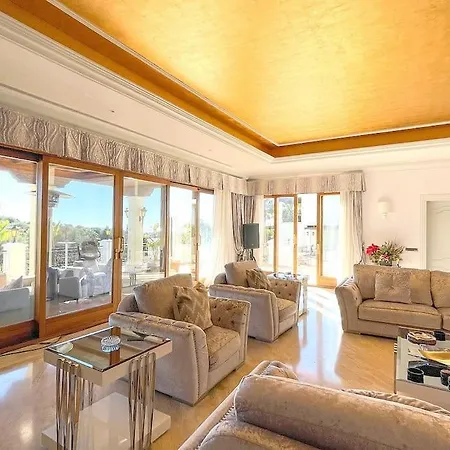 13 Bdrms Rancho Huge Garden Breathtaking Views! Villa