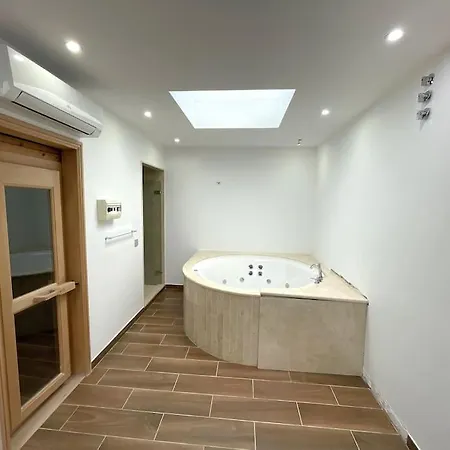 13 Bdrms Rancho Huge Garden Breathtaking Views! Villa