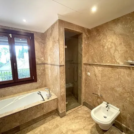 13 Bdrms Rancho Huge Garden Breathtaking Views! Villa Estepona